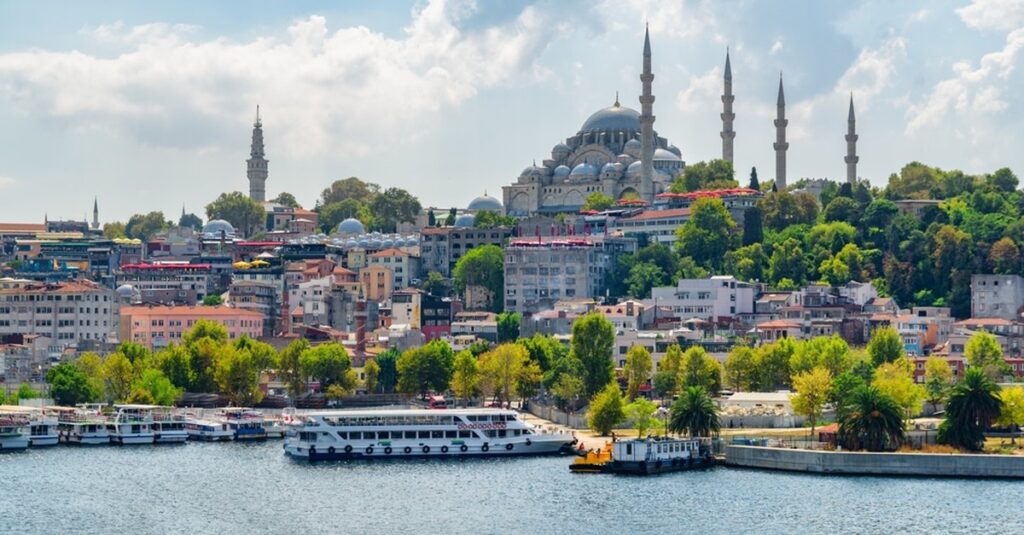 City view of Istanbul, TĂĽrkiye, host city of the IATA World Safety and Operations Conference 2026